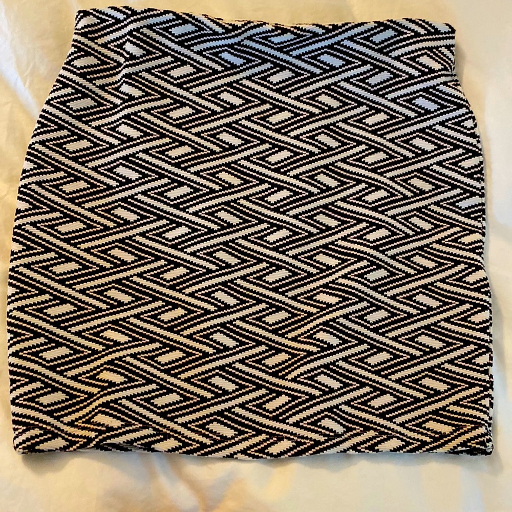 Zara Geometric Mini Skirt